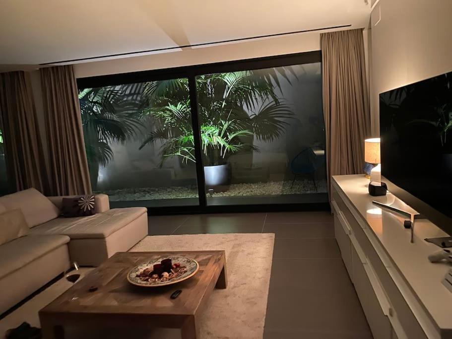 La Villa Blanca Luxury Villa Barcelona & Costa Brava Sant Vicenç de Montalt Exterior foto