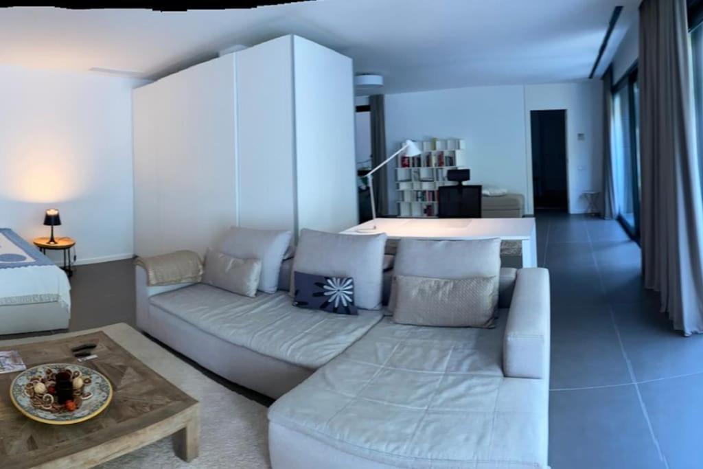 La Villa Blanca Luxury Villa Barcelona & Costa Brava Sant Vicenç de Montalt Exterior foto